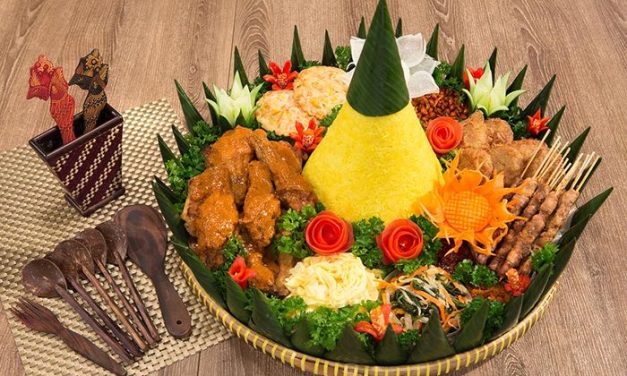Nasi Tumpeng: Warisan Budaya Indonesia Yang Penuh Makna