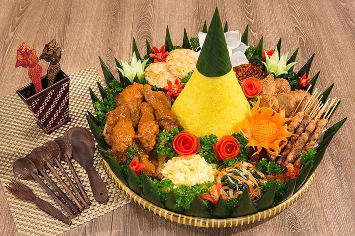 Nasi Tumpeng: Warisan Budaya Indonesia Yang Penuh Makna