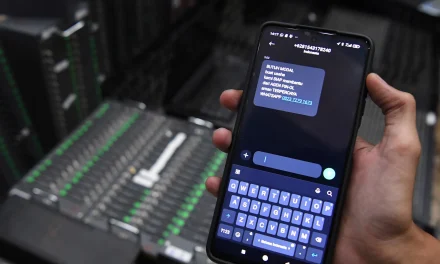 Marak Pinjol Ilegal, OJK Kembali Blokir Ratusan Aplikasi