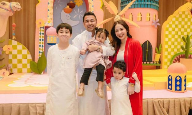 Raffi Dan Nagita Gelar Buka Puasa Bareng Ratusan Karyawan!