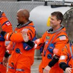 Astronaut Artemis 2 Di Bikin Bingung Saat Microsoft Outlook Error