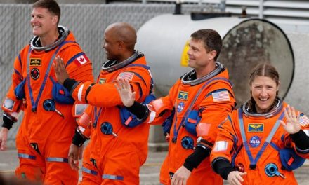 Astronaut Artemis 2 Di Bikin Bingung Saat Microsoft Outlook Error