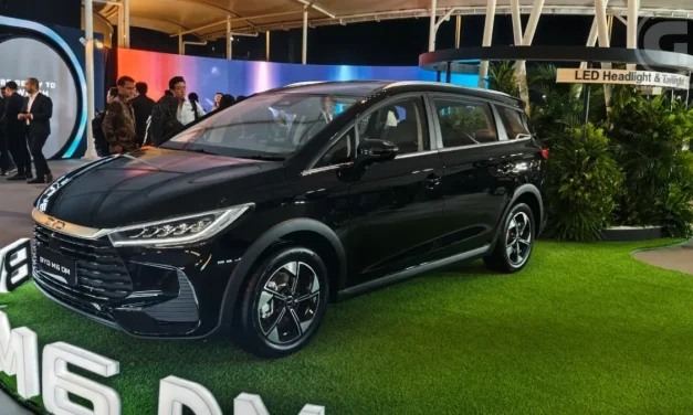 Irit Dan Modern! BYD M6 DM Siap Guncang Pasar MPV Indonesia