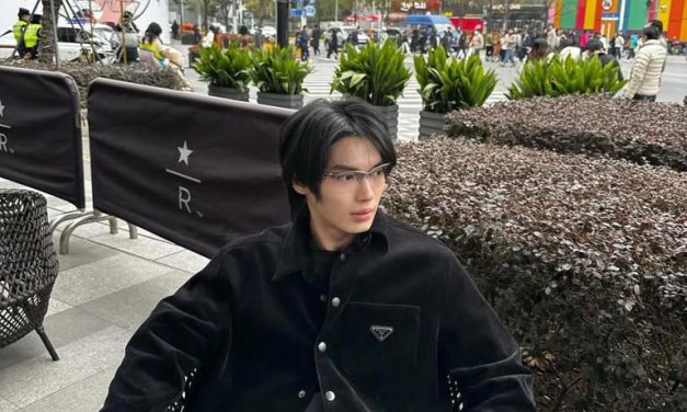 Edgy Dan Maskulin! Ini Rahasia Outfit Winter Ala Win Metawin