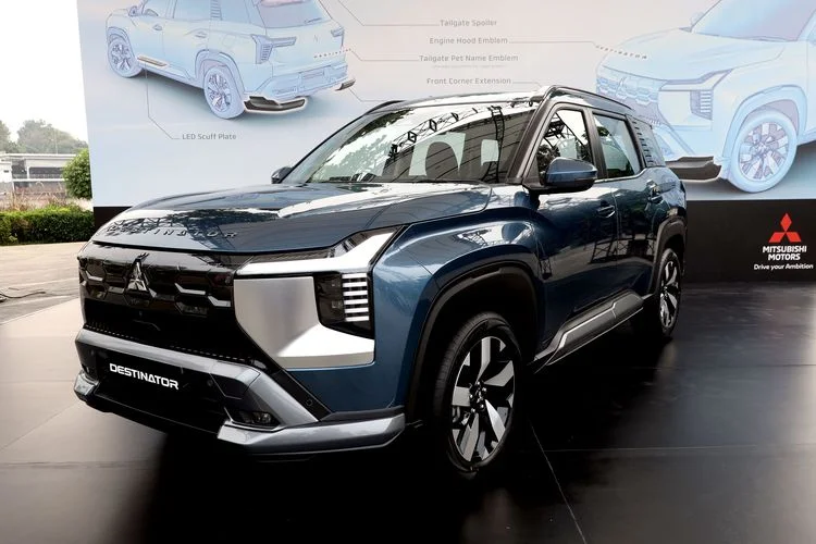 Mitsubishi Destinator Exceed: SUV Praktis, Nyaman & Fitur Modern