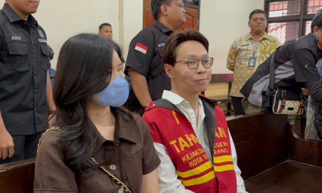 Kisah Haru Richard Lee, Tahan Di Tahanan Berkat Cinta Sang Istri