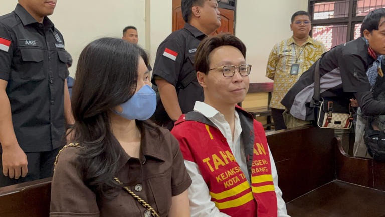 Kisah Haru Richard Lee, Tahan Di Tahanan Berkat Cinta Sang Istri