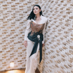 Postpartum Glowing! Amanda Manopo Tampil Elegan Usai Lahiran
