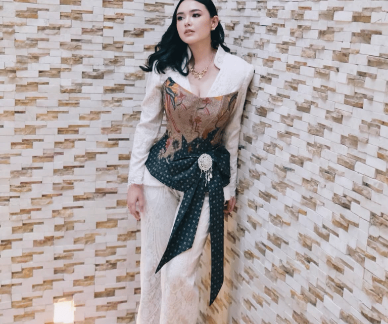 Postpartum Glowing! Amanda Manopo Tampil Elegan Usai Lahiran