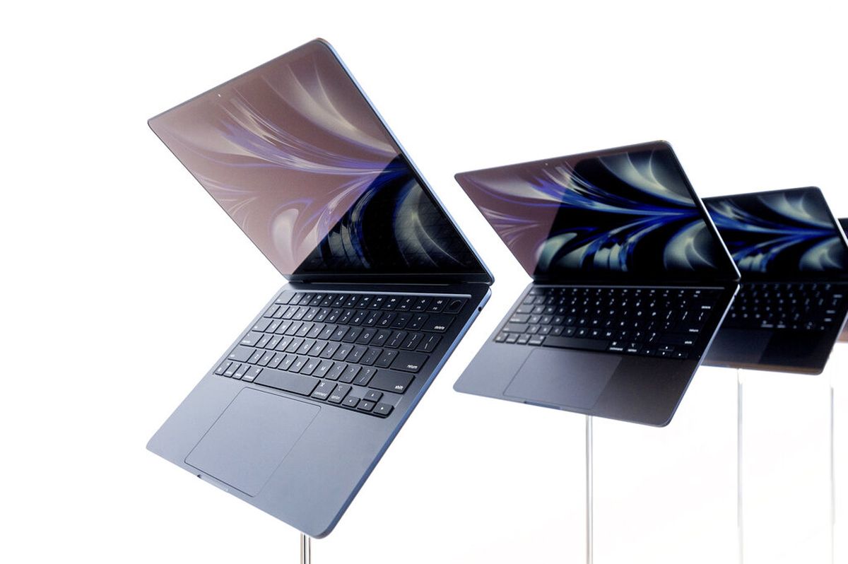 Tipis Tapi Bertenaga! Apple MacBook Air M2 Jadi Laptop Premium