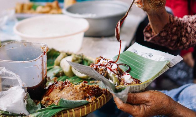 Lupis Ketan: Jajanan Tradisional Nusantara Dengan Rasa Manis