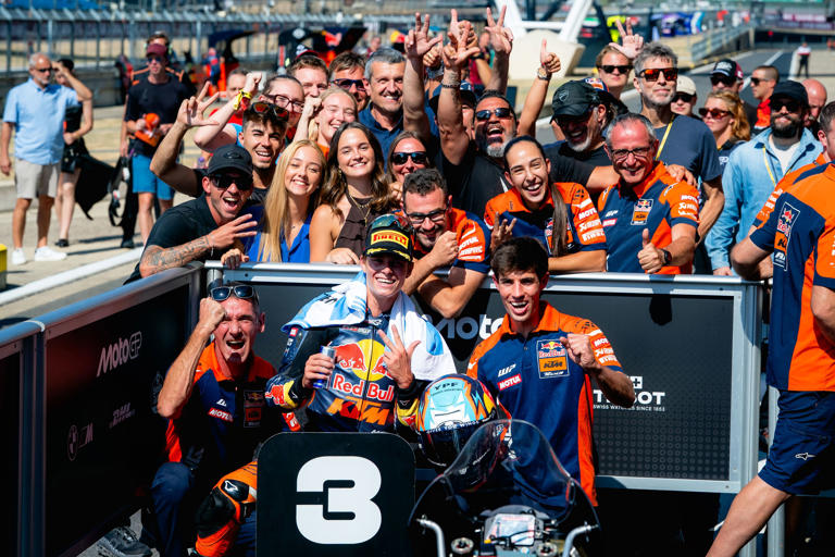 Eddie O’Shea Bersinar Di Silverstone! GRYD Tampil Kompetitif