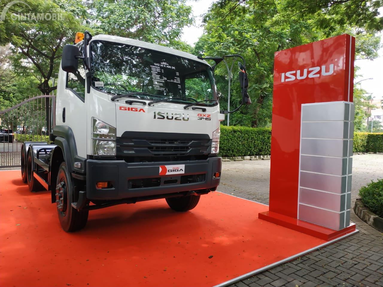 Isuzu Giga Makin Tangguh! Truk Heavy Duty & Performa Bertenaga