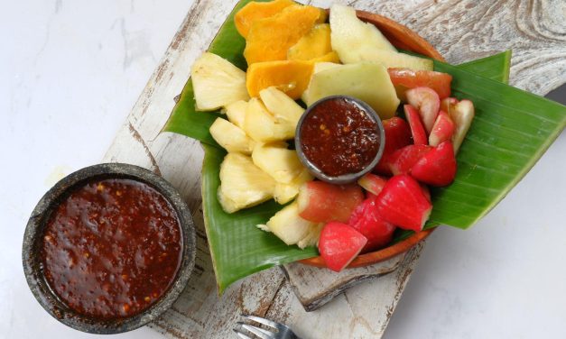 Auto Nagih! Rujak Buah Segar Bisa Jadi Camilan Sehat