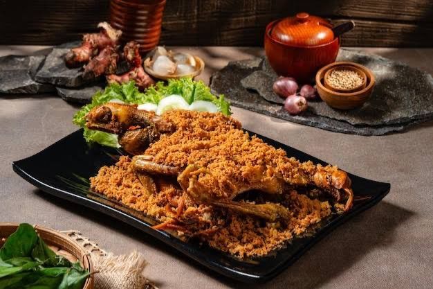 Ayam Kremes Kriuk Maksimal, Kuliner Tradisional Tetap Populer