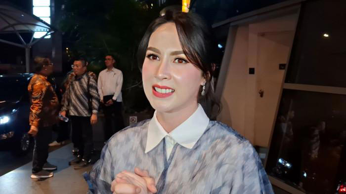 Emil Dardak Lupa Anniversary Wedding, Ini Reaksi Arumi Bachsin