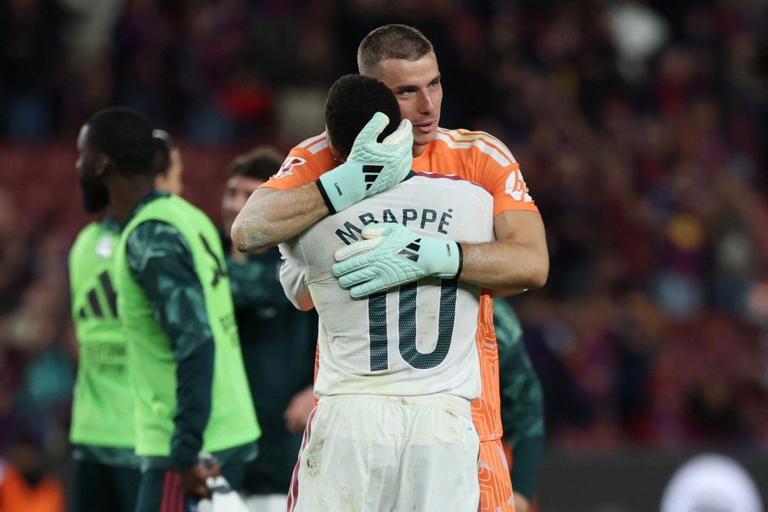 Sempat Jadi Pelapis, Andriy Lunin Ukir Catatan Di El Clasico